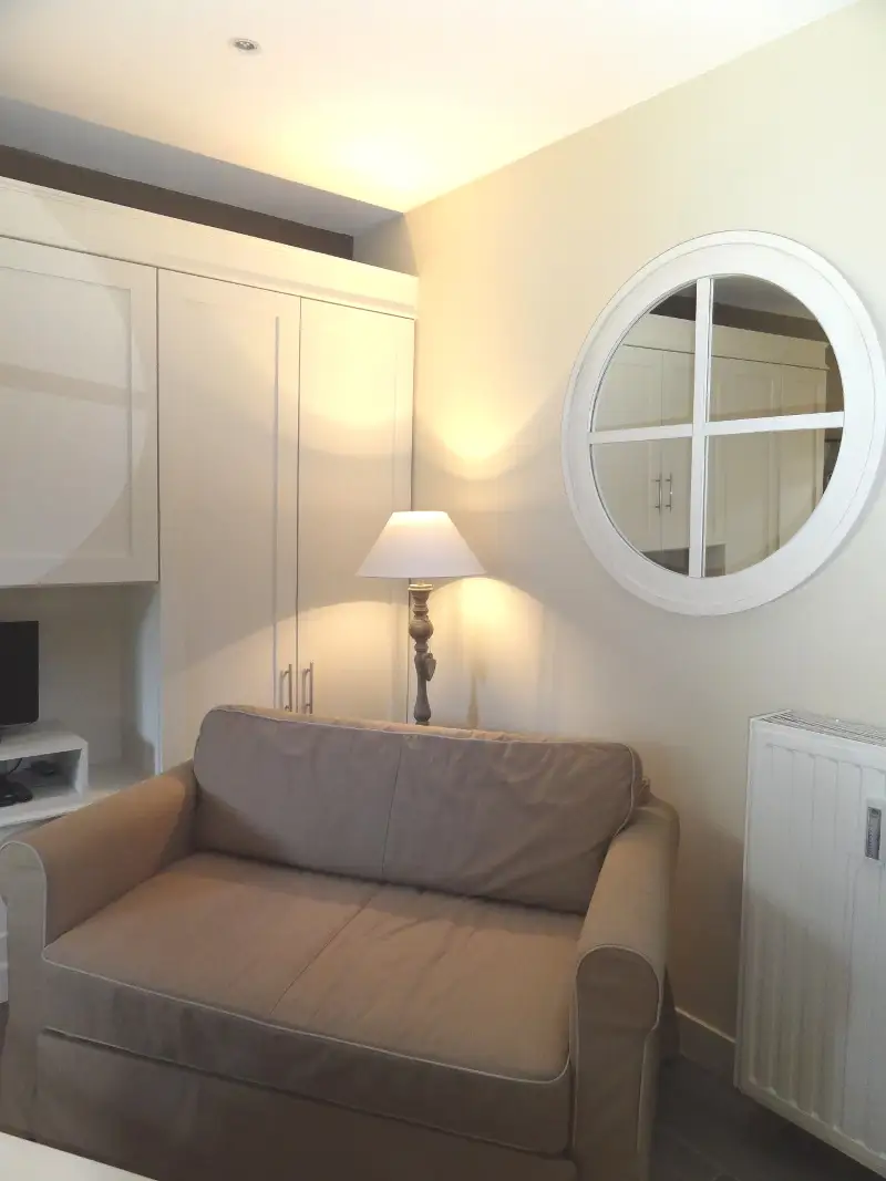 Gîte pour 3 personnes à Anhée Ferme de l’Abbaye de Moulins : Gîte de l’Ermitage